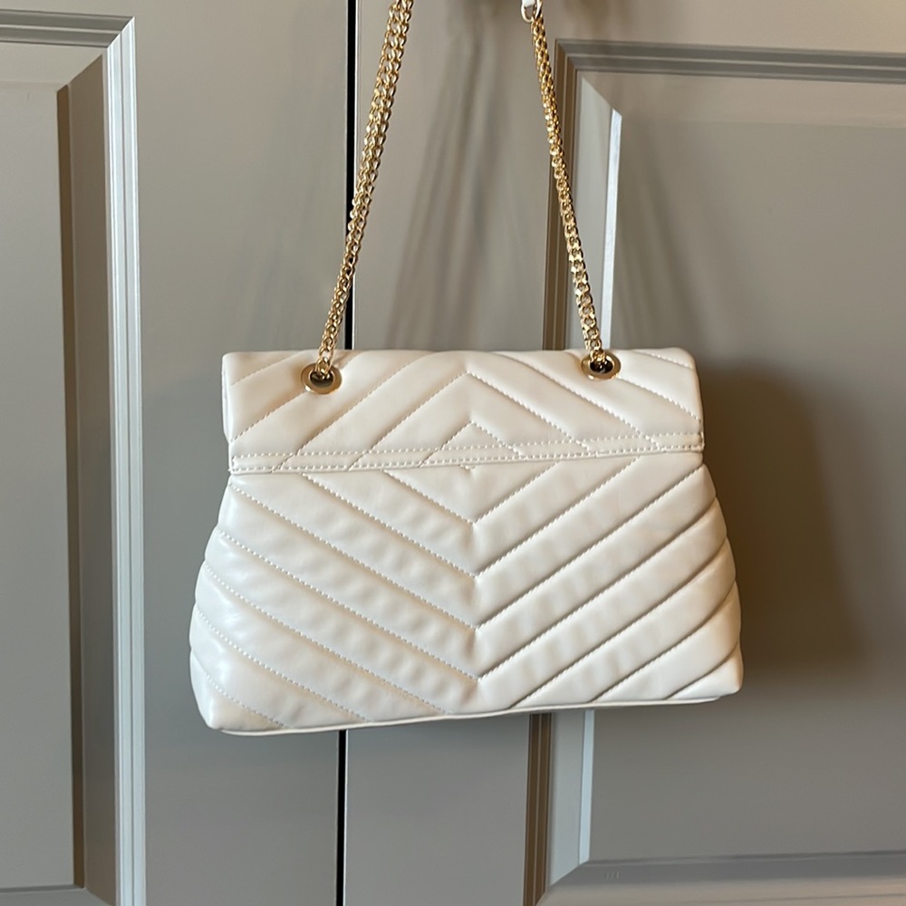 Cream adjustable strap purse - Picture 2 of 4